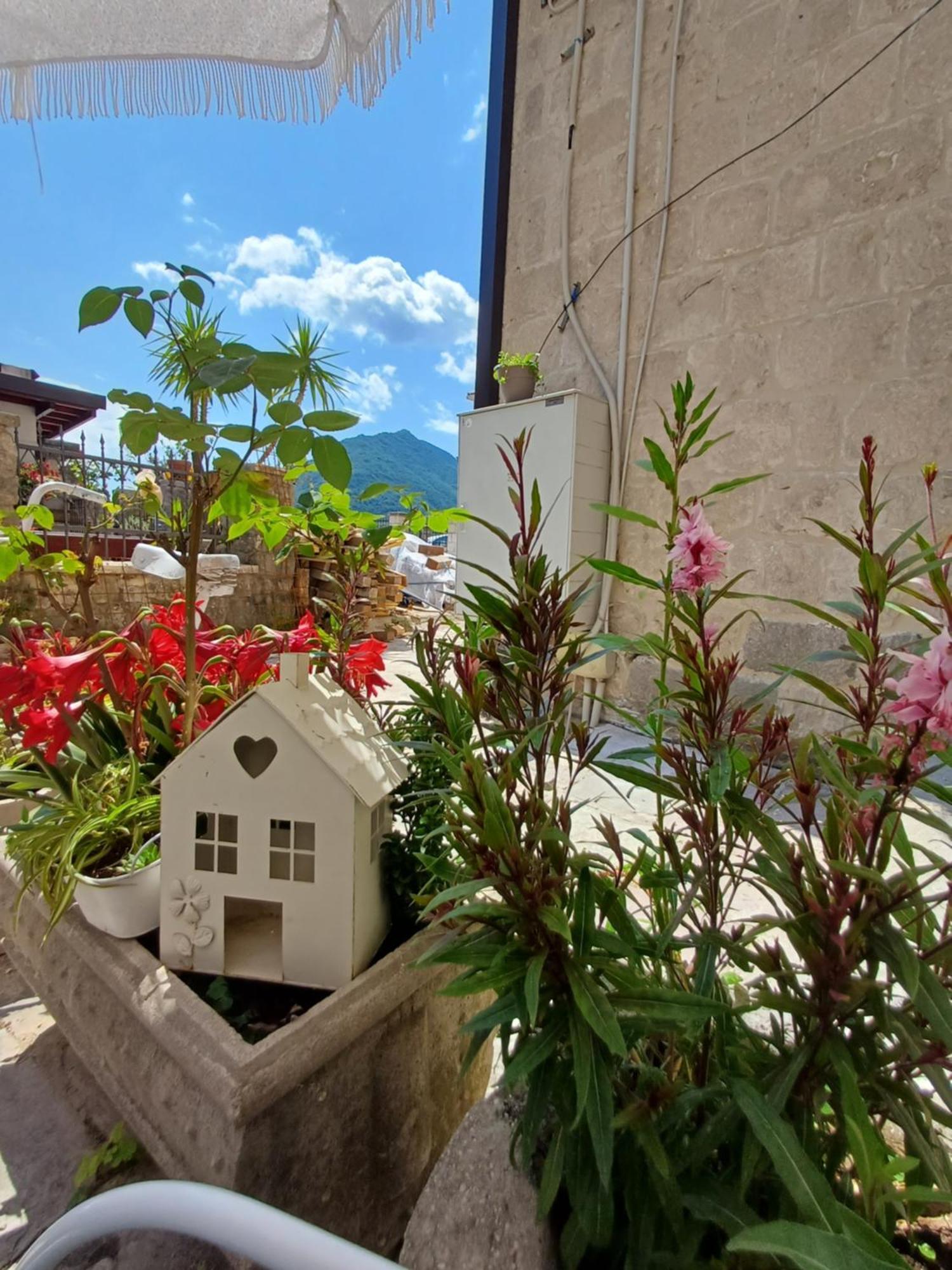 Apartments Visit เปราสต์ ภายนอก รูปภาพ